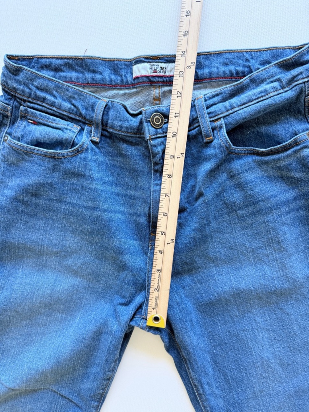 Tommy Hilfiger Straight Leg Jeans 34x32 Medium Wash Classic Denim Men - Picture 7 of 12